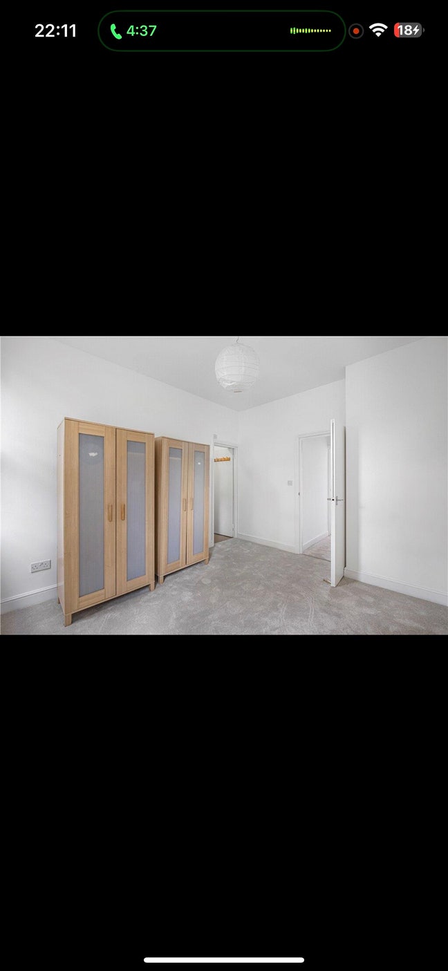 Lovely 1 Bedroom Brixton Flat for a year lease! Main Photo