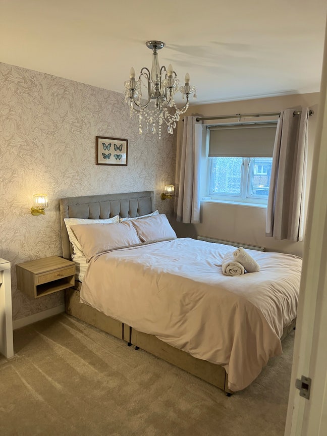 Modern En-Suite Room in 1st Floor Flat – Purfleet Main Photo