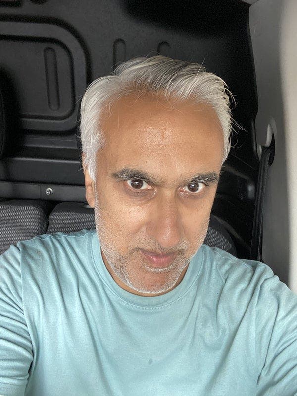 Professional Male seeks a single or double room Main Photo