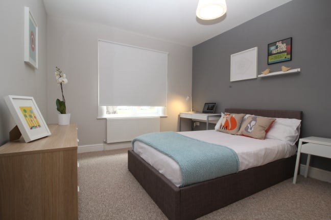 Ensuite rm in Newbury young prof hseshare  🏡 😊 Main Photo
