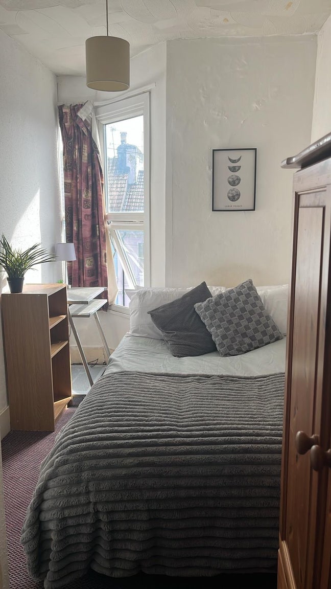 🔥 Luxury Rooms - Half Price First Month 🔥 NEW Main Photo