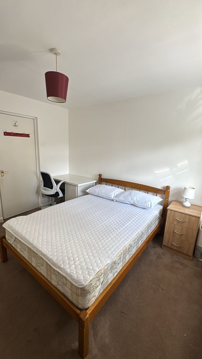 Double Bedroom in Finchley!  Main Photo