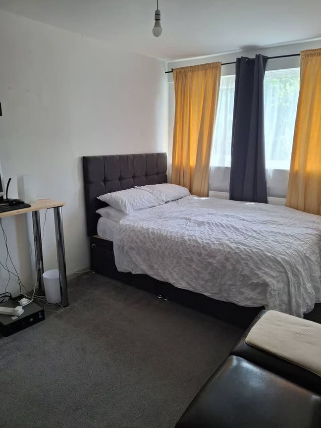 Furnished Double Room (Mon–Fri) – £450pcm – Availa Main Photo