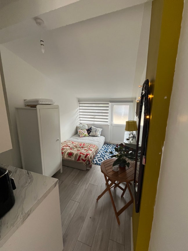 High-Spec Annex for Rent – Borehamwood  Main Photo