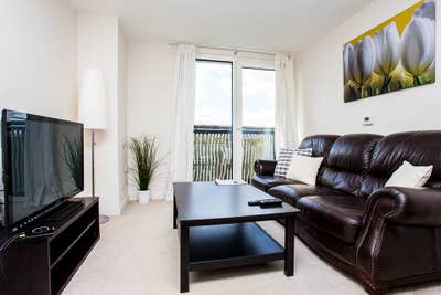  1 Bed Flat, Gosvenor Waterside, SW1W Main Photo