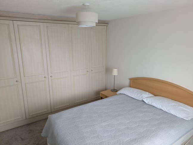 Lovely bright room near Heaton Park  Main Photo