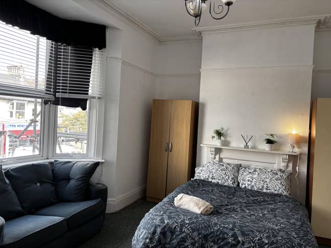 🔑 Brighton Rooms | Bills, Patio & Easy Living Main Photo