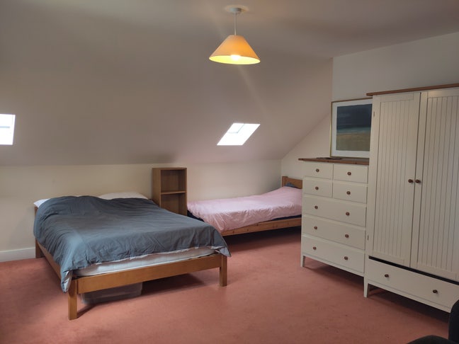 Very spacious en suite room near university  Main Photo