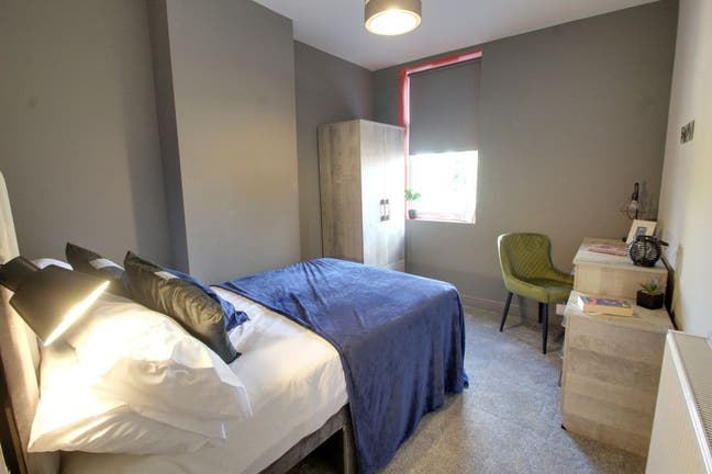Hassle‑free modern rooms for working professional Main Photo