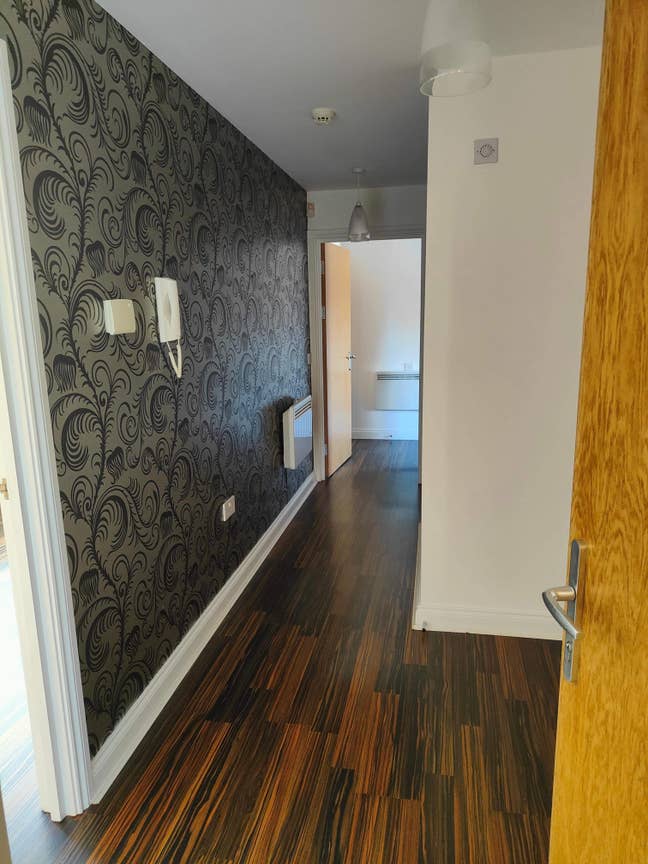 Stunning 2 beds flat available in Bristol Main Photo
