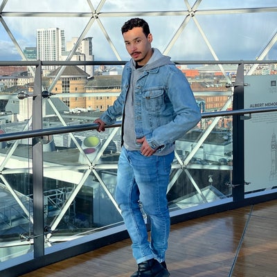 Professional Male seeks a double room Main Photo