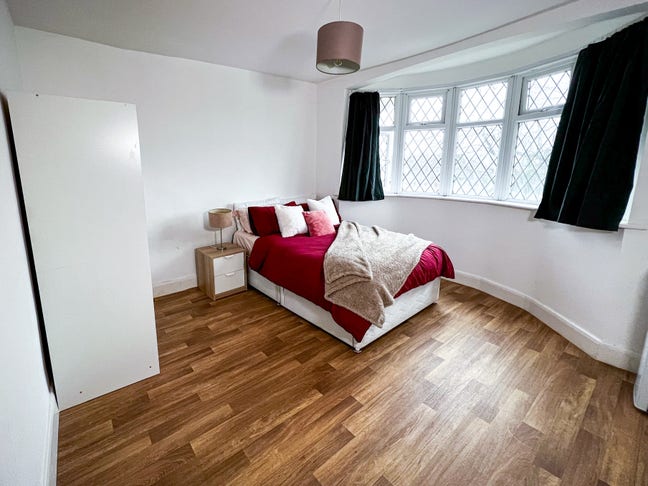  Double Room Available Now Main Photo
