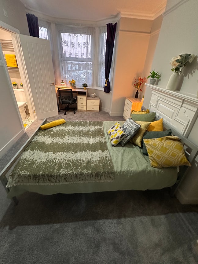 Beautiful 🤩 Ensuite and Offsuite Rooms Chatham Main Photo