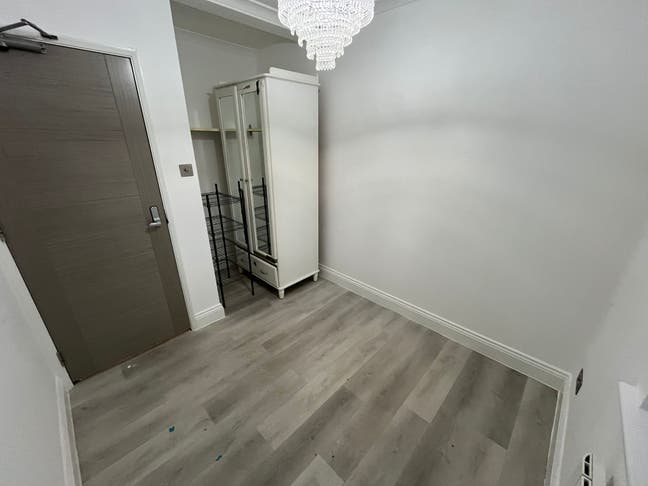 🌟Modern Spacious Double in Heart of Greenford Main Photo