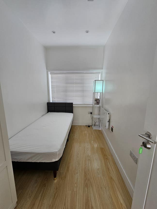 Room for Rent (房间出租, 学生公寓, 短租, 长租) Main Photo
