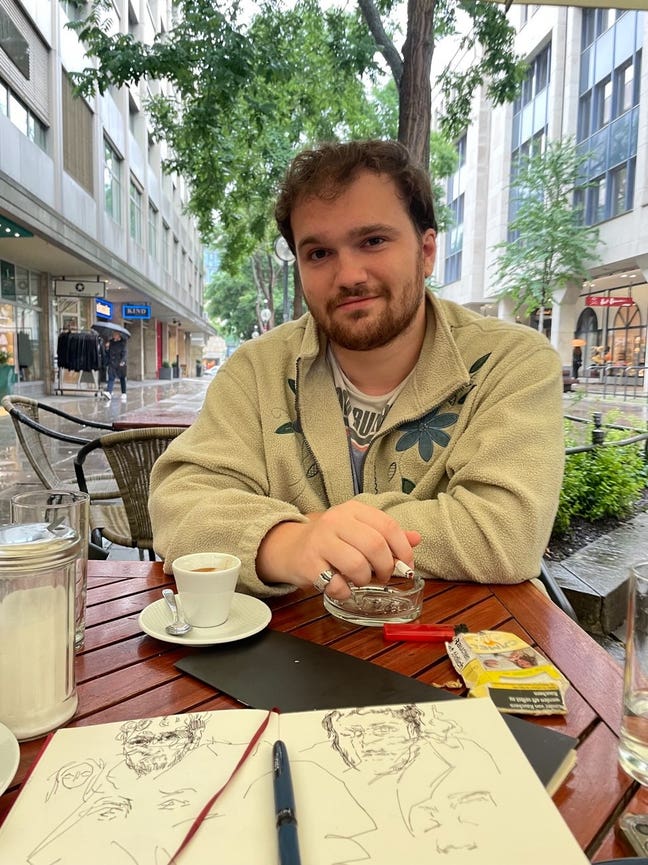 24 yo looking to houseshare Main Photo