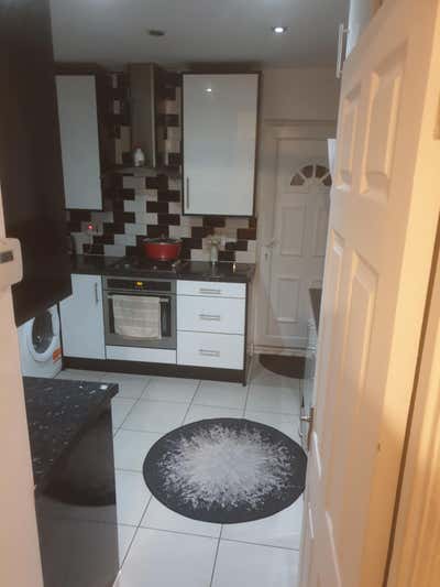 Large Double room Hounslow Main Photo