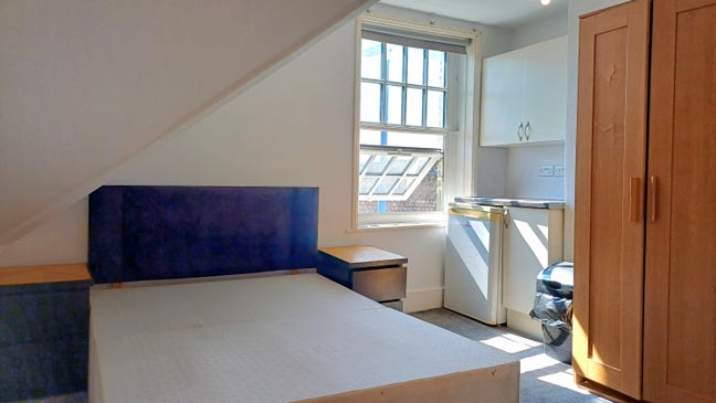Studio Central Maidstone Bills Inc. Main Photo