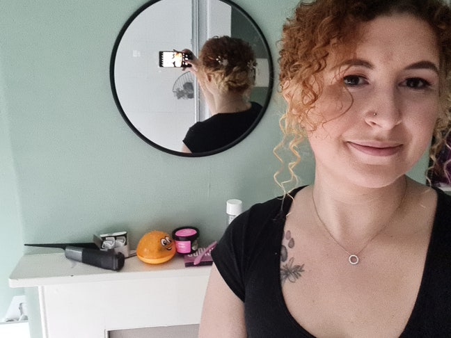 Looking for a flatmate Main Photo
