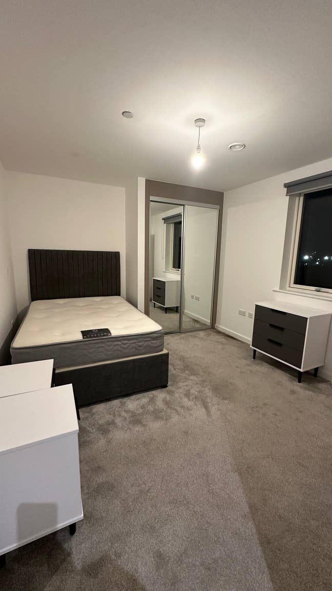 Spacious En-Suite Double Room – Barking (Bills Inc Main Photo