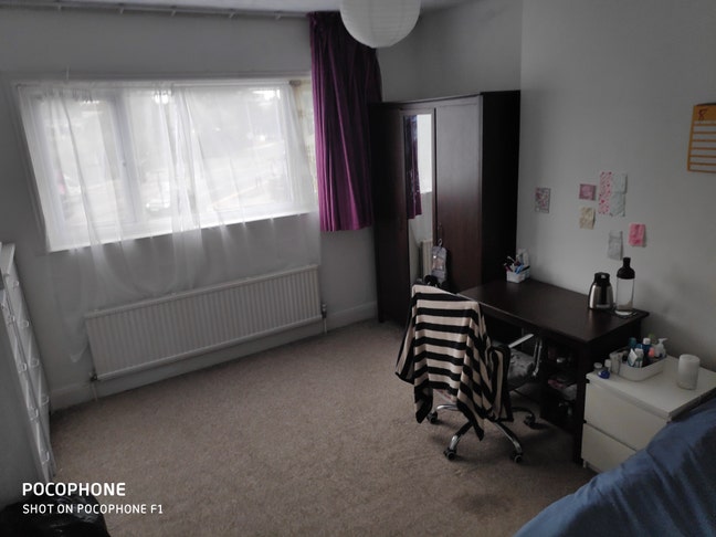 Spacious King-Size Double Room North Harrow/Hill Main Photo