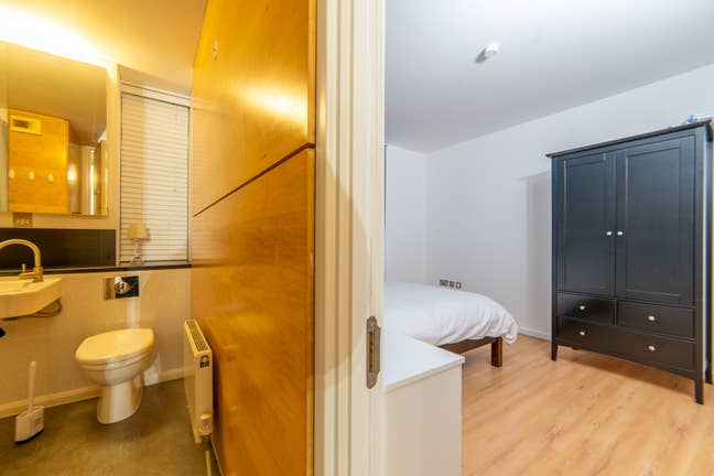 🦁North Greenwich*3BeDS2Bathrooms New Property Main Photo