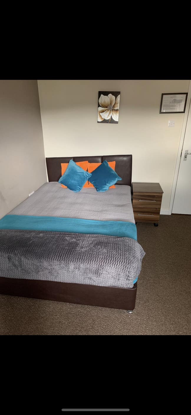 Double room close to orton centre  Main Photo