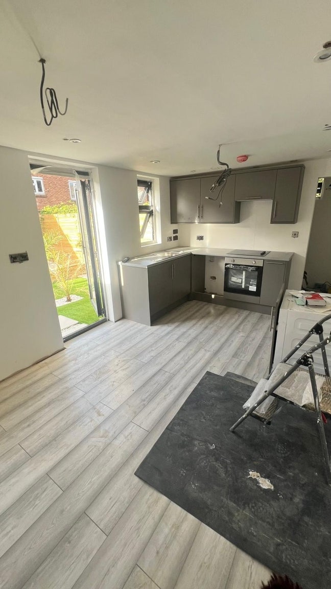 A beautiful studio flat available for rent  Main Photo