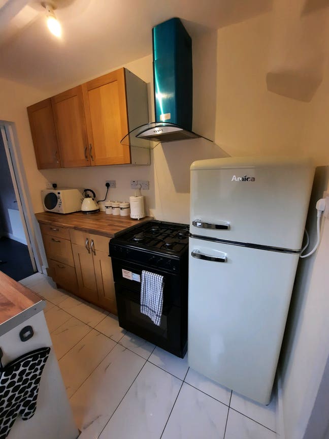2 Double rooms 5 minute walk from the University Main Photo