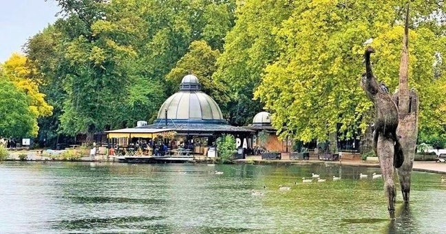 Top Double Single Use in Bethan Green/Vicky Park Main Photo