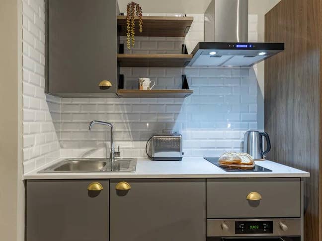 Studio-1 bedroom Birmingham city centre Main Photo