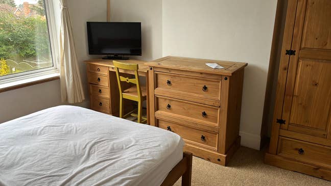Double/single rooms opposite Southmead Hospital Main Photo