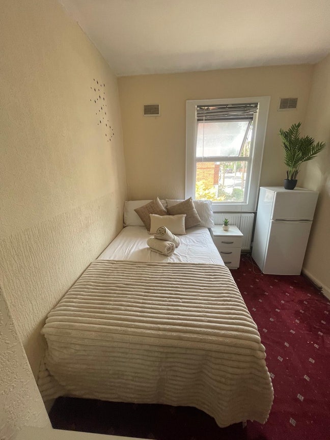  Cosy Bright Double Room I White City I 2min to St Main Photo
