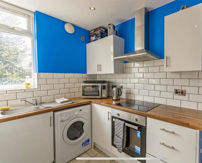 Charming Furnished Room in Friendly Shared House  Main Photo