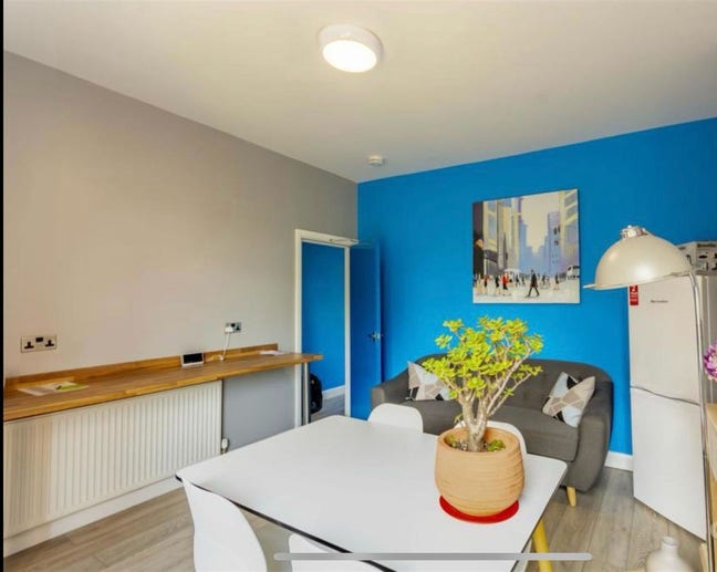 Charming Furnished Room in Friendly Shared House  Main Photo