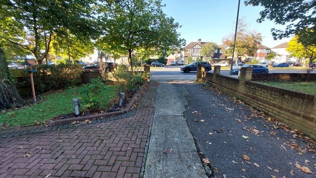Small Double - High Barnet Main Photo