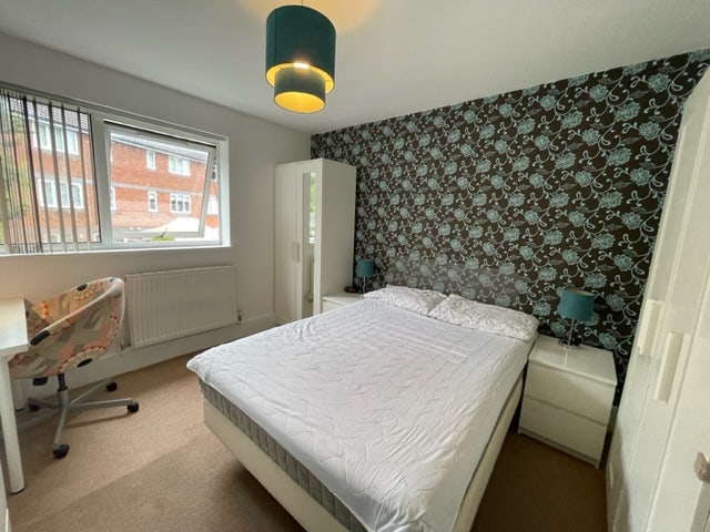 Modern 2 bedroom flat - Kings Cross area Main Photo