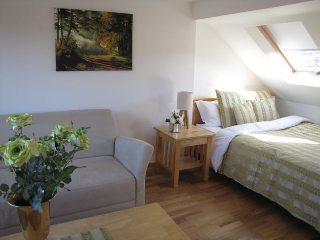 Very Large Double Room, Walk to Work Canary Wharf Main Photo