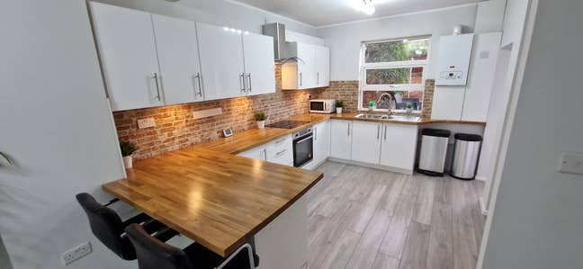 Room to let  Main Photo