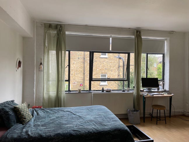 Large Double bedroom in converted warehouse Main Photo