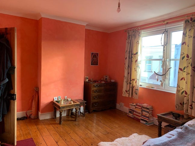 Sunny pink room in bishopston  Main Photo