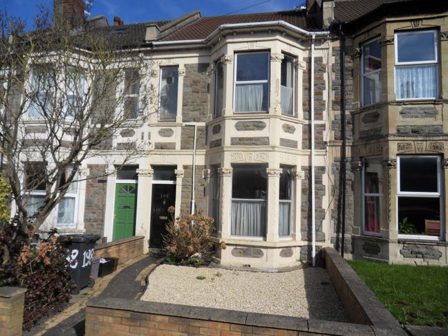 Popular Student House  - Large Double Rooms £499  Main Photo