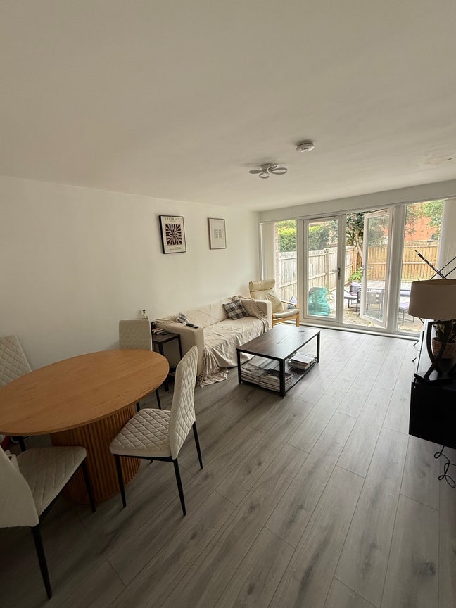 Room available Denniston  Main Photo