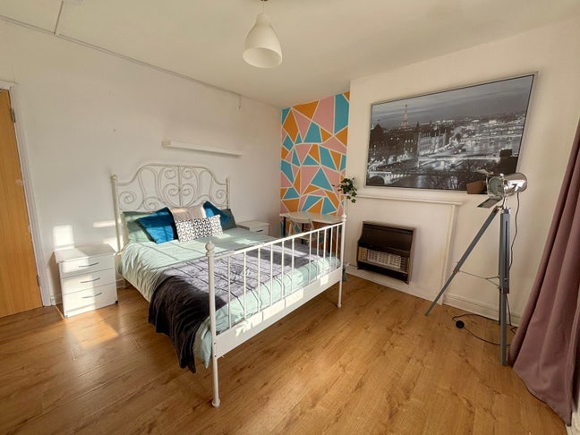 🌟 Master Room w/ Balcony – Oval – £1,150pcm 🌟 Main Photo