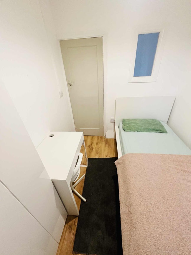 Single room available in filton Main Photo