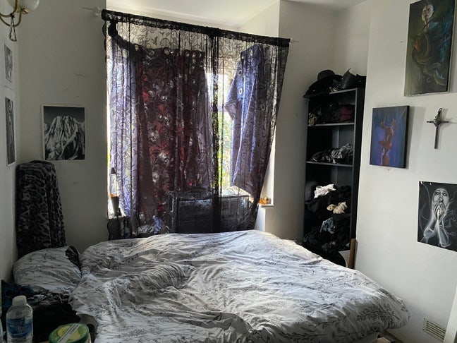 Small double room - Blackhorse Road  Main Photo