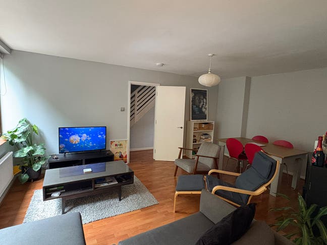 Furnished Double Room with Ensuite Main Photo