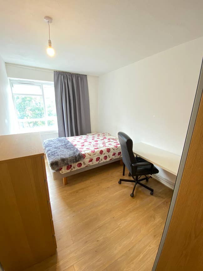 ✨ 2 Rooms Available– Females pref✨ Main Photo