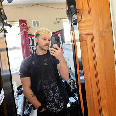 Full time worker looking to move  Main Photo