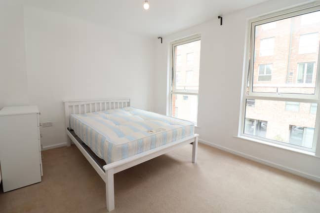 🏡 2 Rooms Available in Acton! Ensuite Room + Norm Main Photo